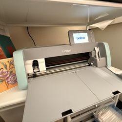 Brother ScanNCut DX SDX125 electronic cutting machine