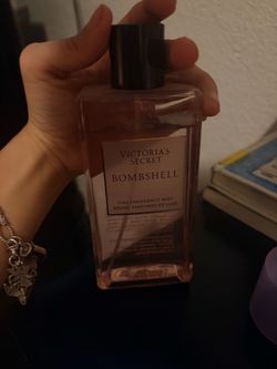 Victoria's Secret Bombshell Fine Fragrance Mist , perfume