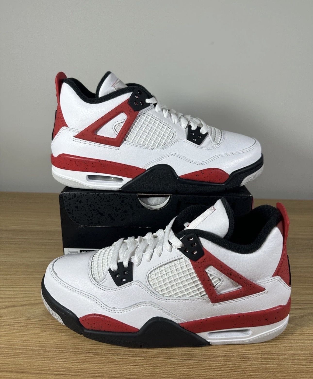 Jordan 4 Retro Red Cement(brand New)✅