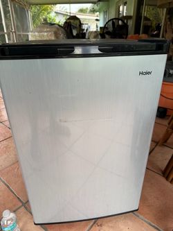 Haier Mini Fridge