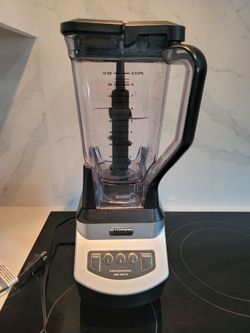 Ninja Professional Blender 1000 Watts With 72 Oz Pitcher