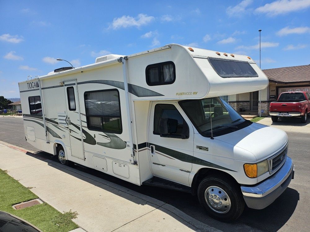 2004 Ford E450 Superduty