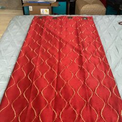 Drapes/Curtains 5 Panels Like New