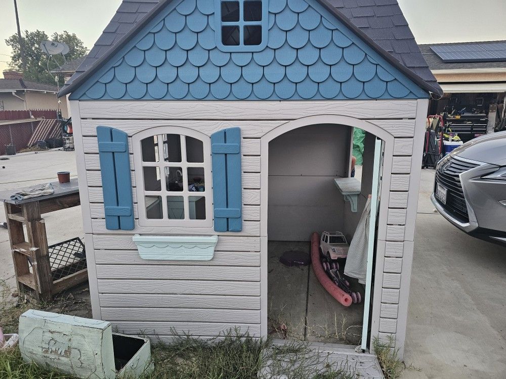 Lifetime Play house