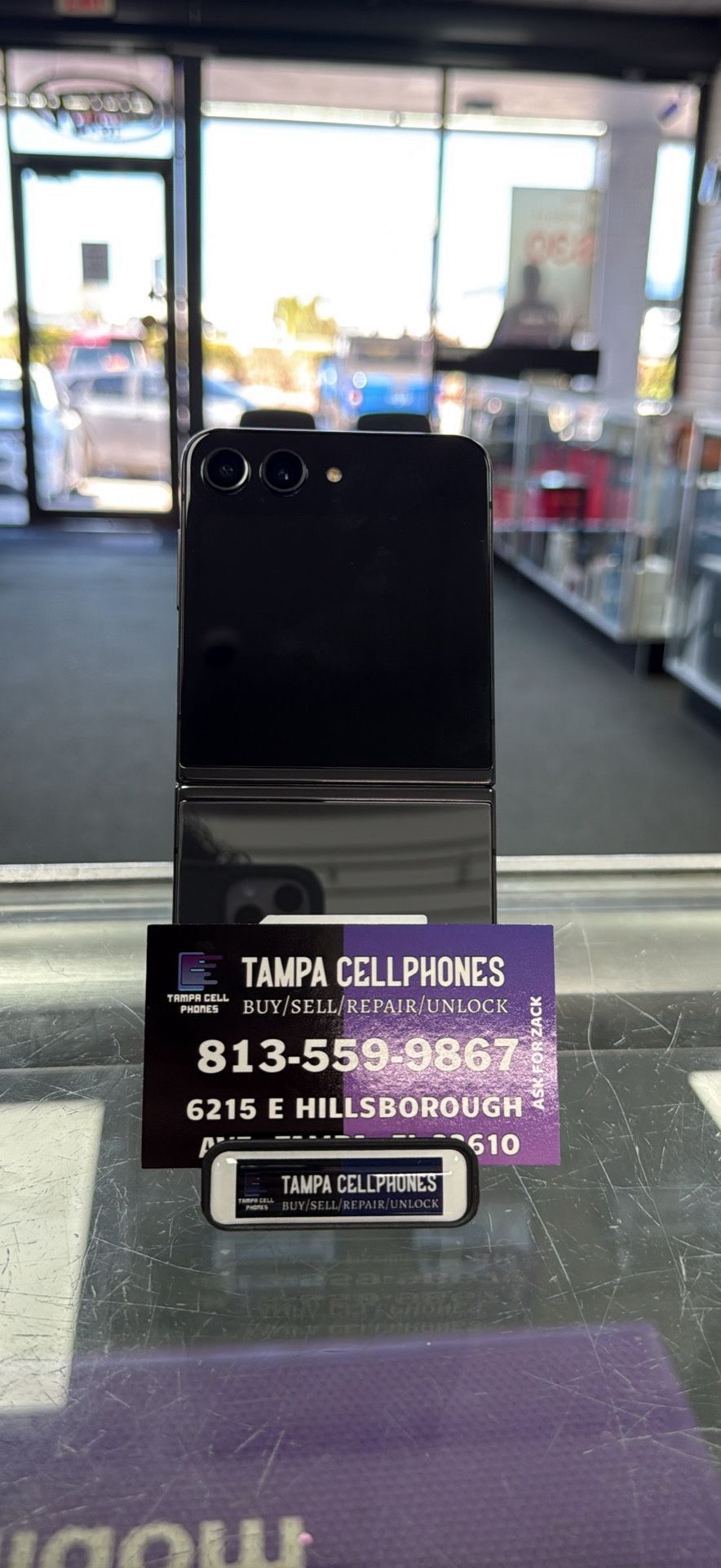 Samsung Galaxy Z flip 5 UNLOCKED 256GB