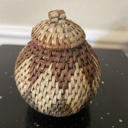 Zulu Miniature Herb Basket 4”