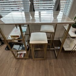 Dinning Table 