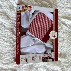Child’s  Apron 2 Sets One For Child And One For Elf’s 