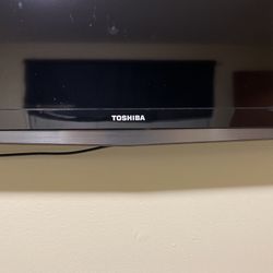 Toshiba 40 Inches 1080P HDTV - Slim , Sleek, Easy To mount -3 HDMI