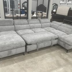 🛋️ Large Comfortable Sectional – Must See