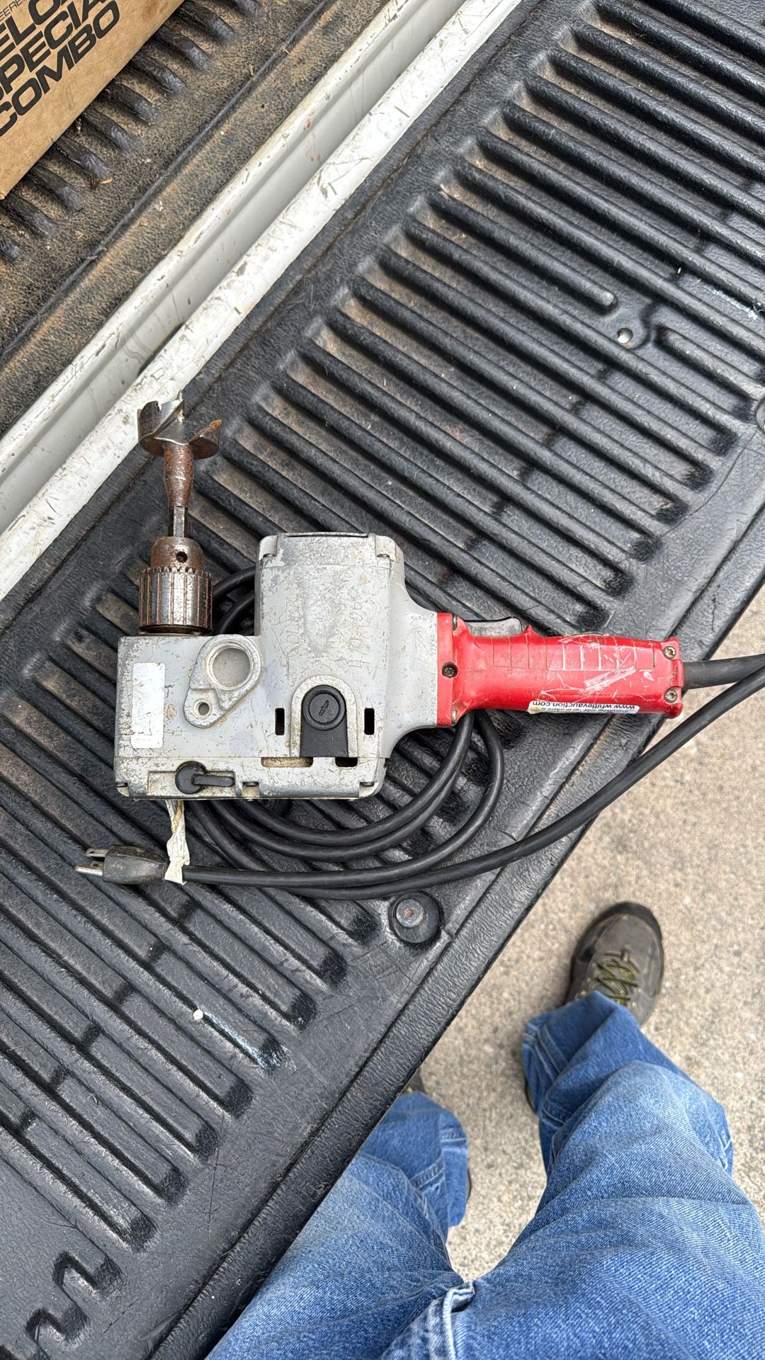 Milwaukee Hole Hang