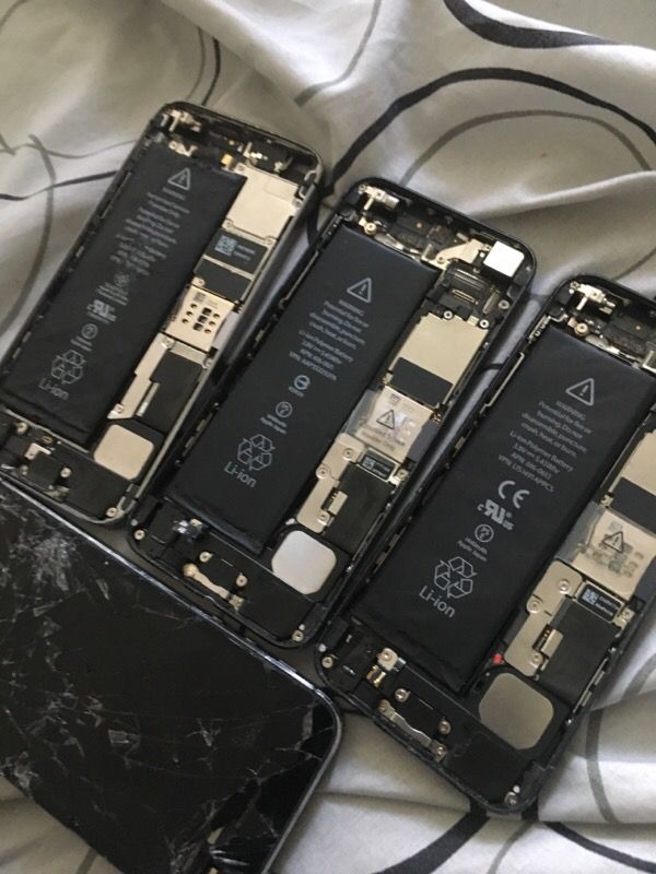 ‼️IPHONE 5's && 5s's SELLING AS IT‼️