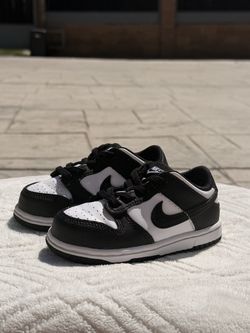 Nike Dunk Low size 7.5 Toddler Sneakers Black White