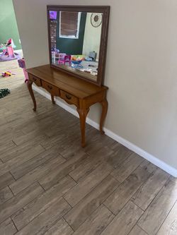 Wood Vanity Table