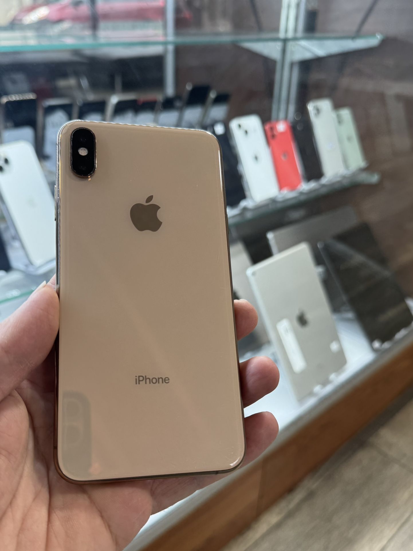 Unlocked iPhone XSMax 256GB- Desbloqueado
