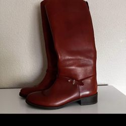 On 34th Women Size 9