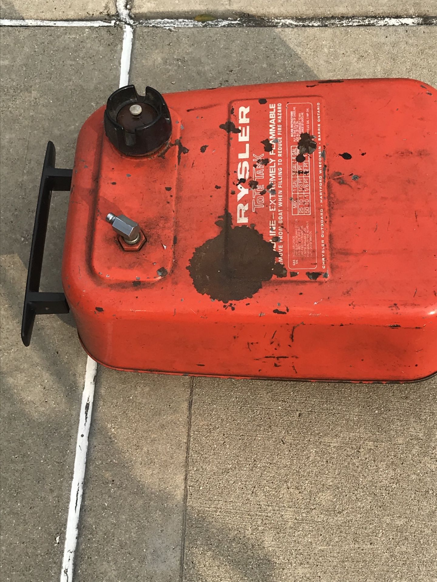 6 gal boat fuel tank $10.00