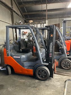 Toyota forklift 4000 lbs 2 stage