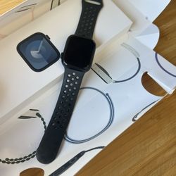 Apple Watch series 9 41mm. Midnight