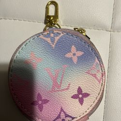 Good Condition Keychain Wallet Very Pretty For Spring 😍