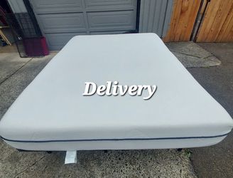 Queen Mattress Only Like New Sealy memory foam mattress