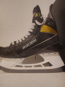 Brand New Bauer Supreme Ultrasonic Ice Hockey Skates