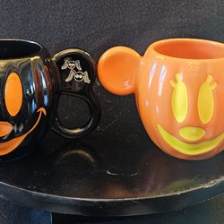 Mickey Mouse Black & Orange Pumpkin Coffee Cups Disneyland Edition 