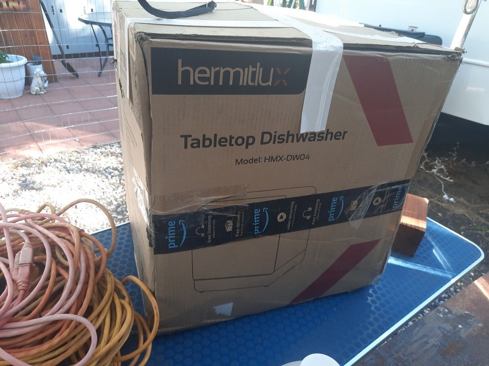 New In Box Hermitlux Tabletop Dishwasher
