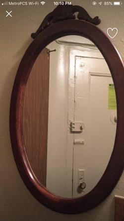 Gorgeous oval mirror