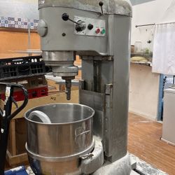 Hobart V1401  Mixer 140 Quart