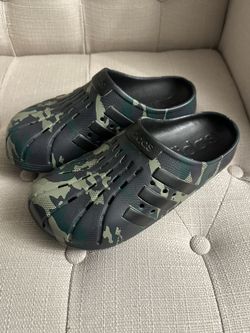 Camouflage Adidas Clogs