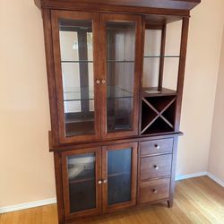 Hutch, China Cabinet: Can Deliver!