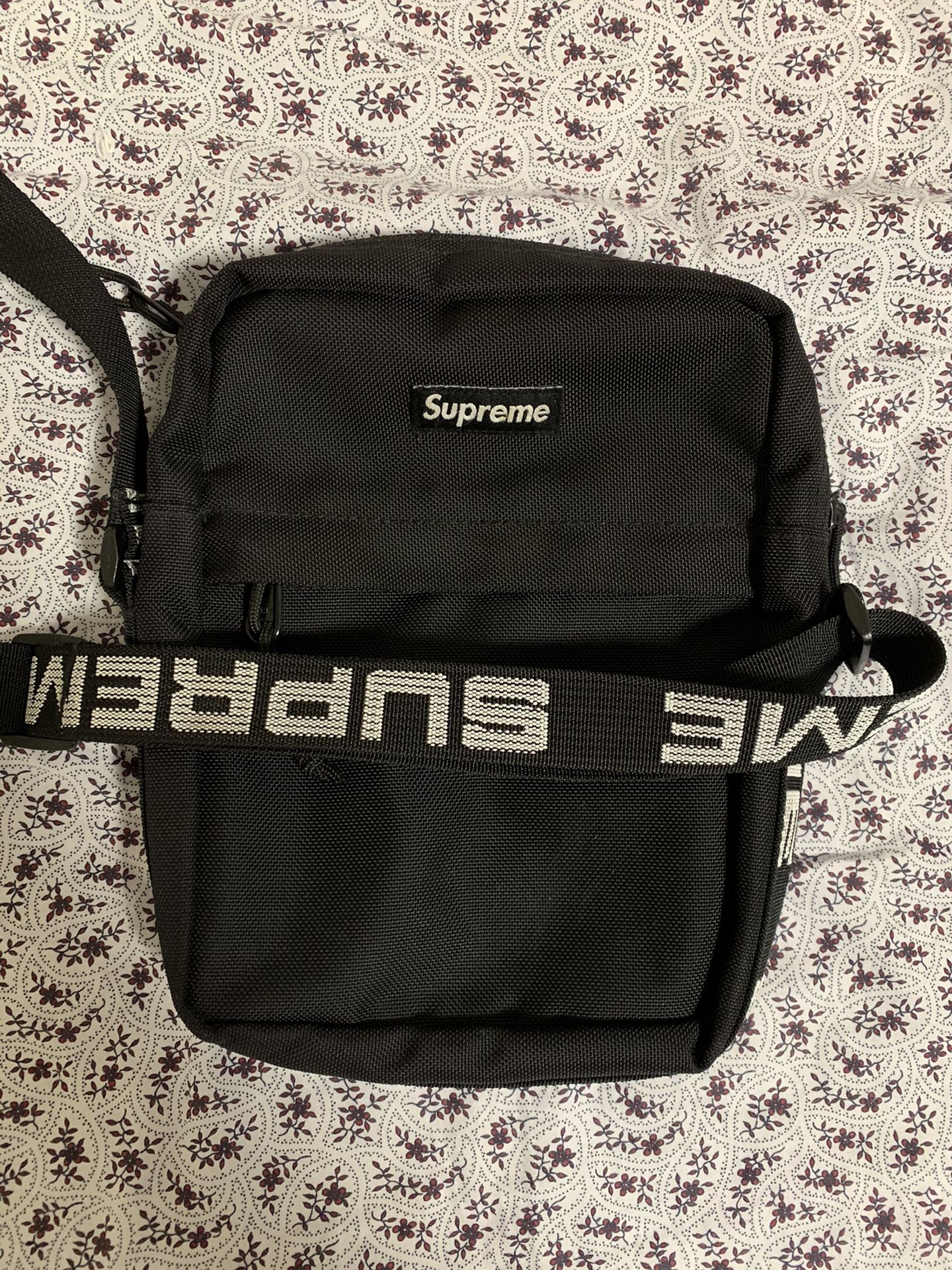 Supreme ss18 shoulder bag