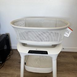 Mamaroo Bassinet 