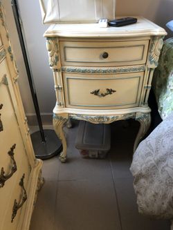 3 Piece Wood Bedroom Set 