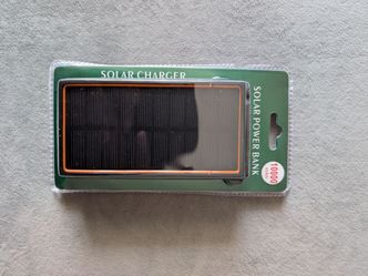 Brand New Sealed Solar Charger Power Bank, USB Charging, Built-in Flashlight Apple iPhone Samsung Android Hurricane Ready