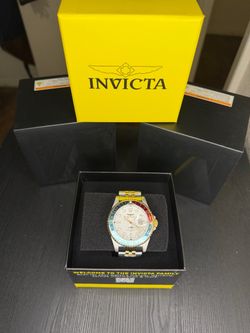 Nuevo invicta