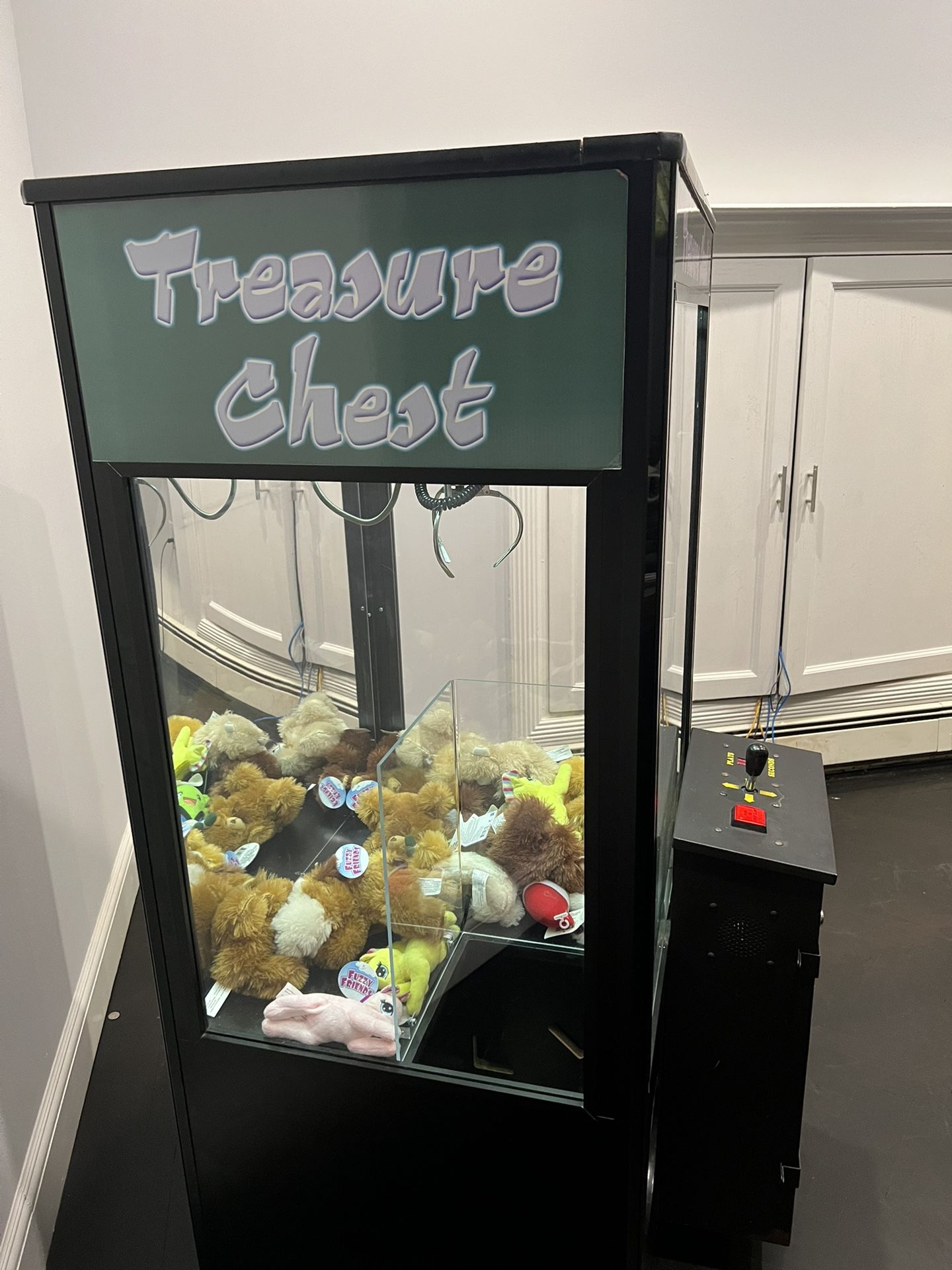 Treasure Chest Claw Machine