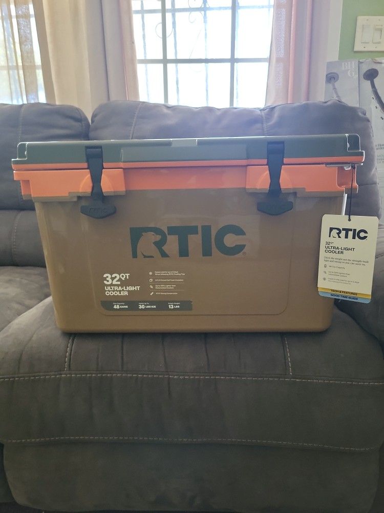 RTIC 32 Qt. Ultra Light Cooler