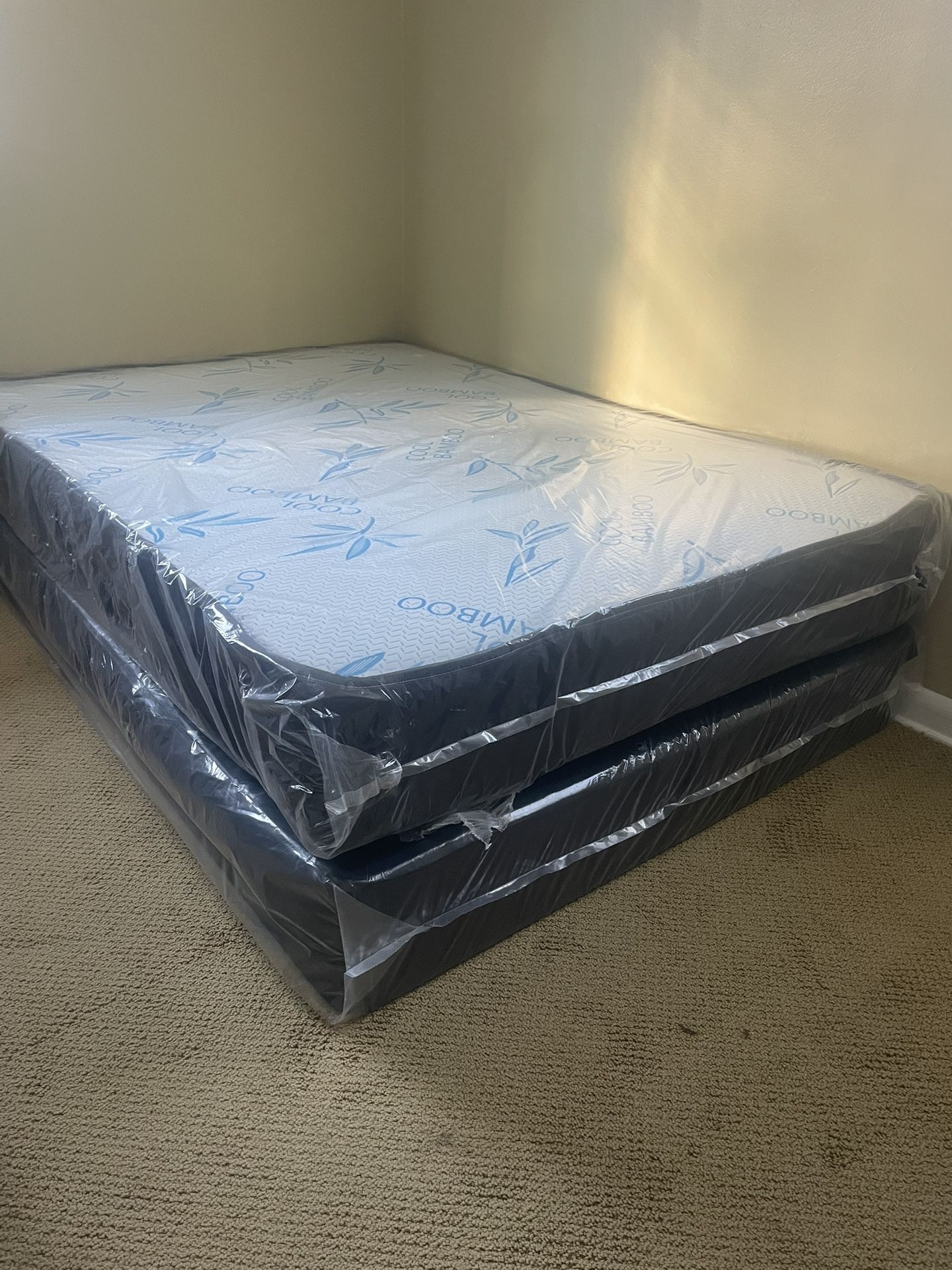 Queen Mattress Come And Box  Spring  - Free Delivery 🚚 To Reasonable Distance 