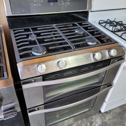 Whirlpool 30" Wide Stainless Steel Double Oven Gas Stove 