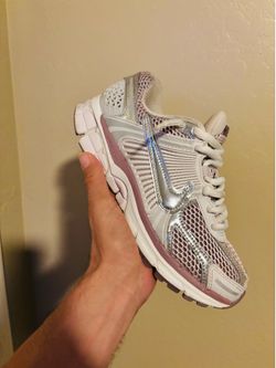 nike vomero 5's