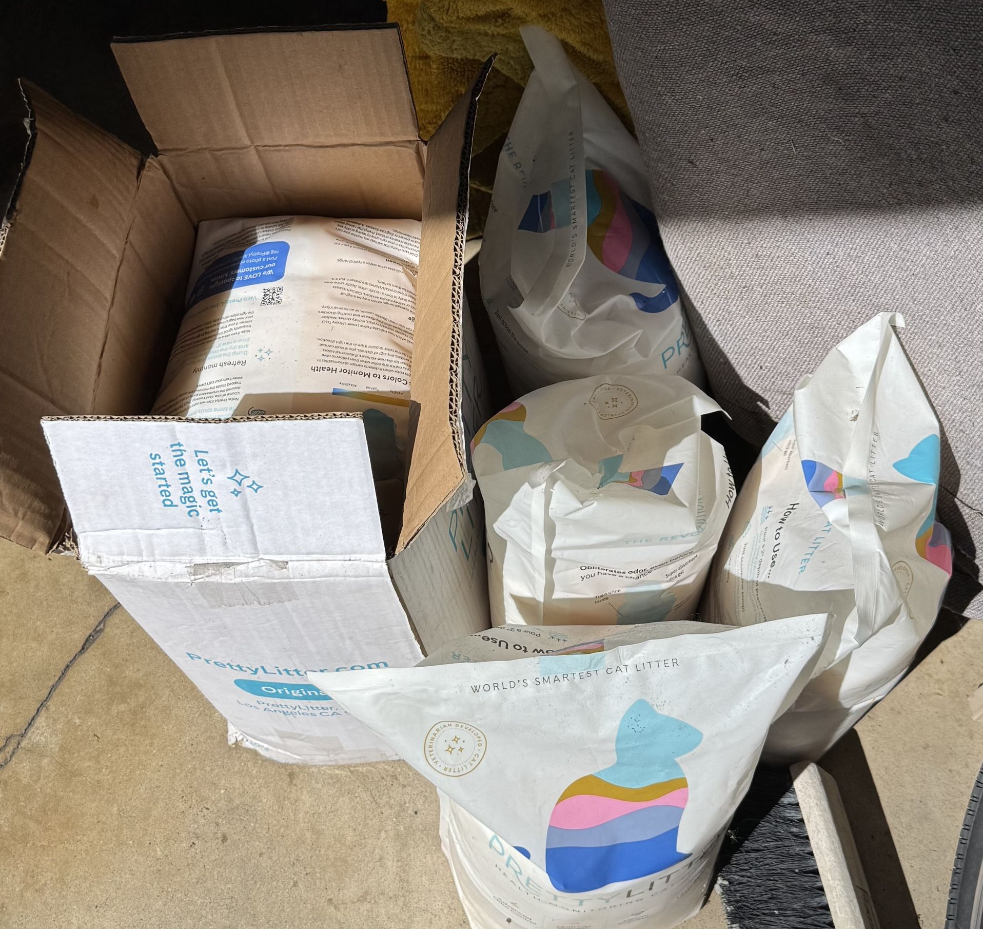 7 Bags of Pretty Litter 6lb Each