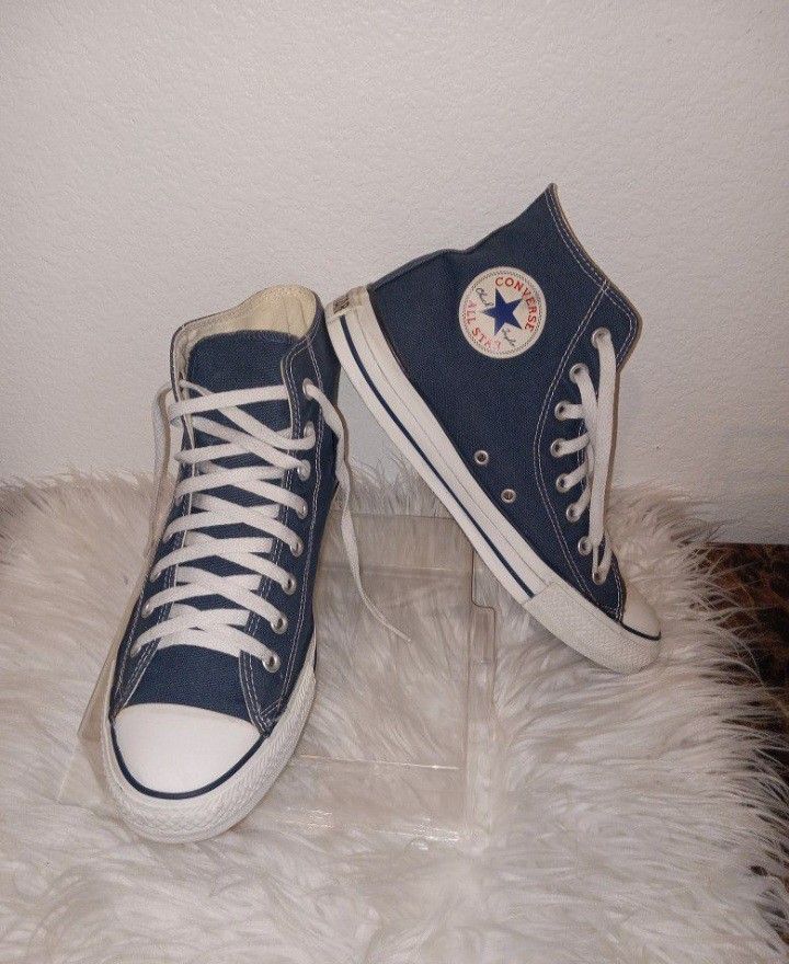 BiLUE CONVERSE ALL STAR CHUCK TAYLOR MEN SIZE 9 NO RIPS