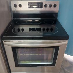 Frigidaire OR GE STOVE