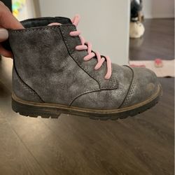 Toddler Girl Oshkosh Grey Boots(Size 10)