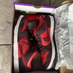 Nike Dunks Cherry Size 10