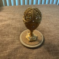 Bombay Egg Holder With Candle