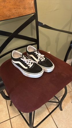 woman’s Vans Shoes, Tennis Shoes Size 7 Excellent Condition