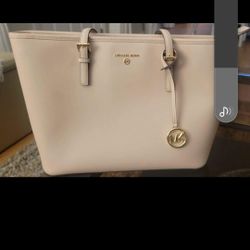 Michael KORS Light Pink Purse 